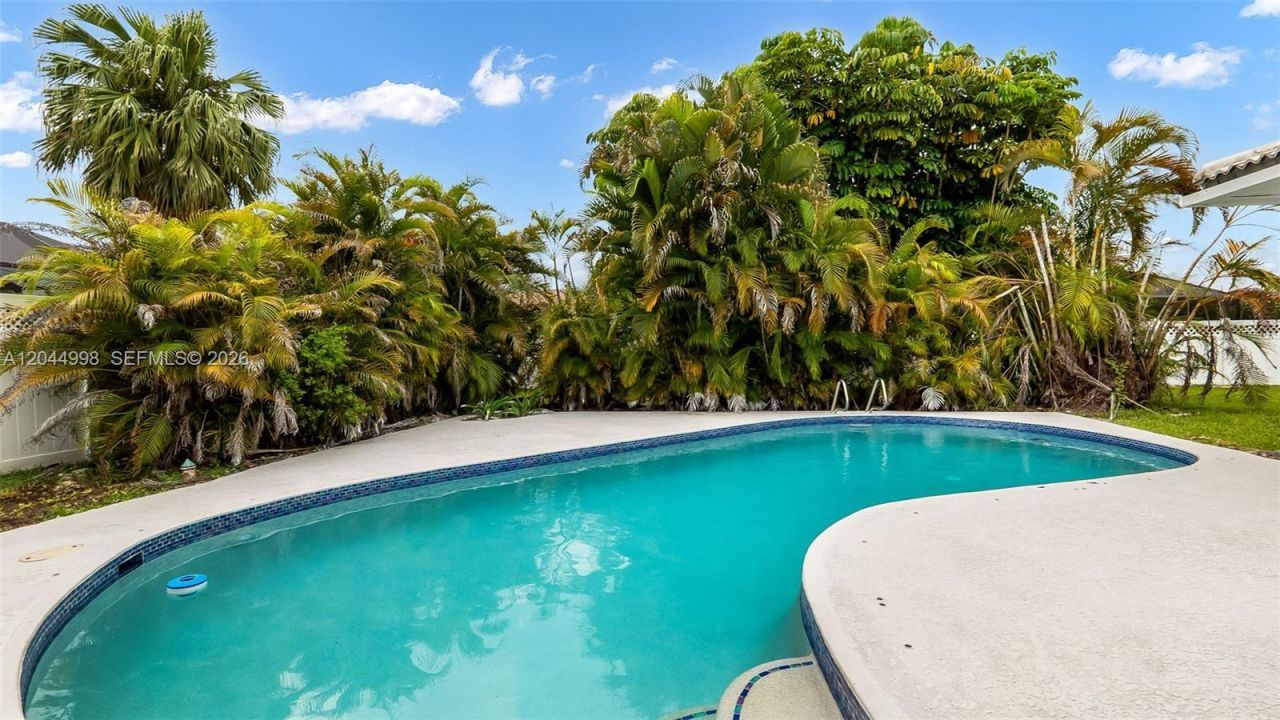 3023 NW 123rd Ave, Coral Springs, FL 33065 Photo