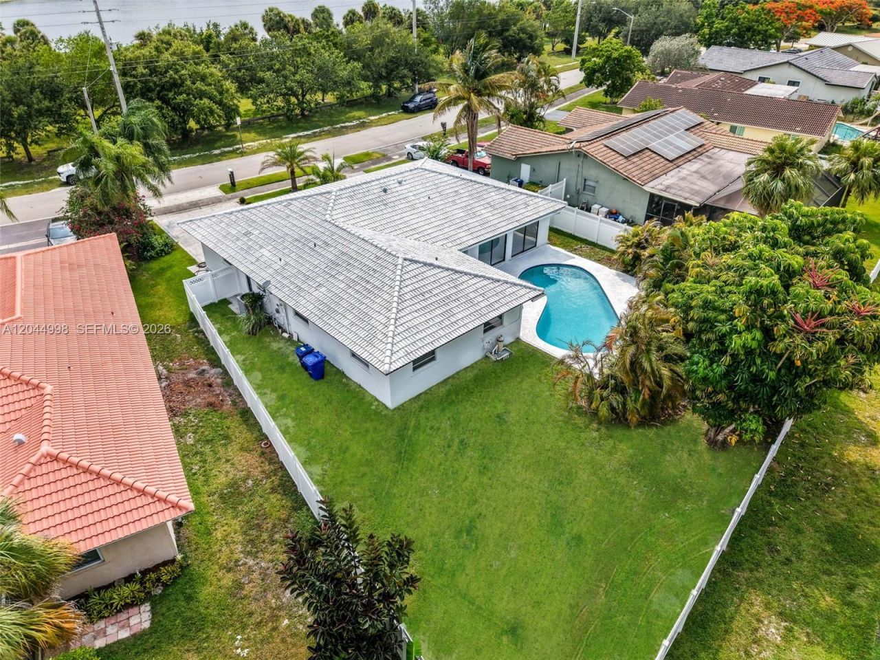 3023 NW 123rd Ave, Coral Springs, FL 33065 Photo