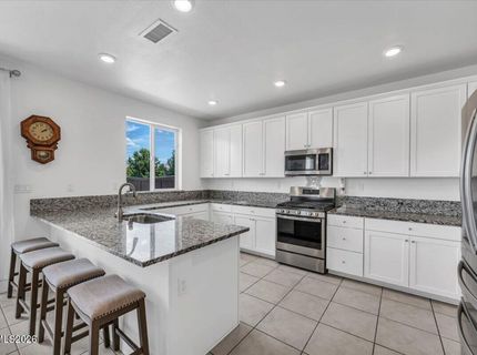 2178 Neuer Drive, Sparks, NV 89436 Photo