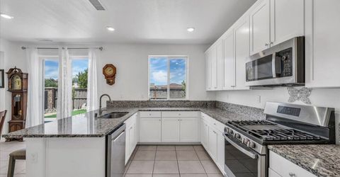 2178 Neuer Drive, Sparks, NV 89436 Photo