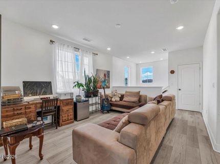 2178 Neuer Drive, Sparks, NV 89436 Photo