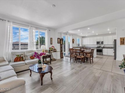 2178 Neuer Drive, Sparks, NV 89436 Photo
