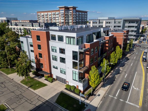 100 N Center Street, Royal Oak, MI 48067