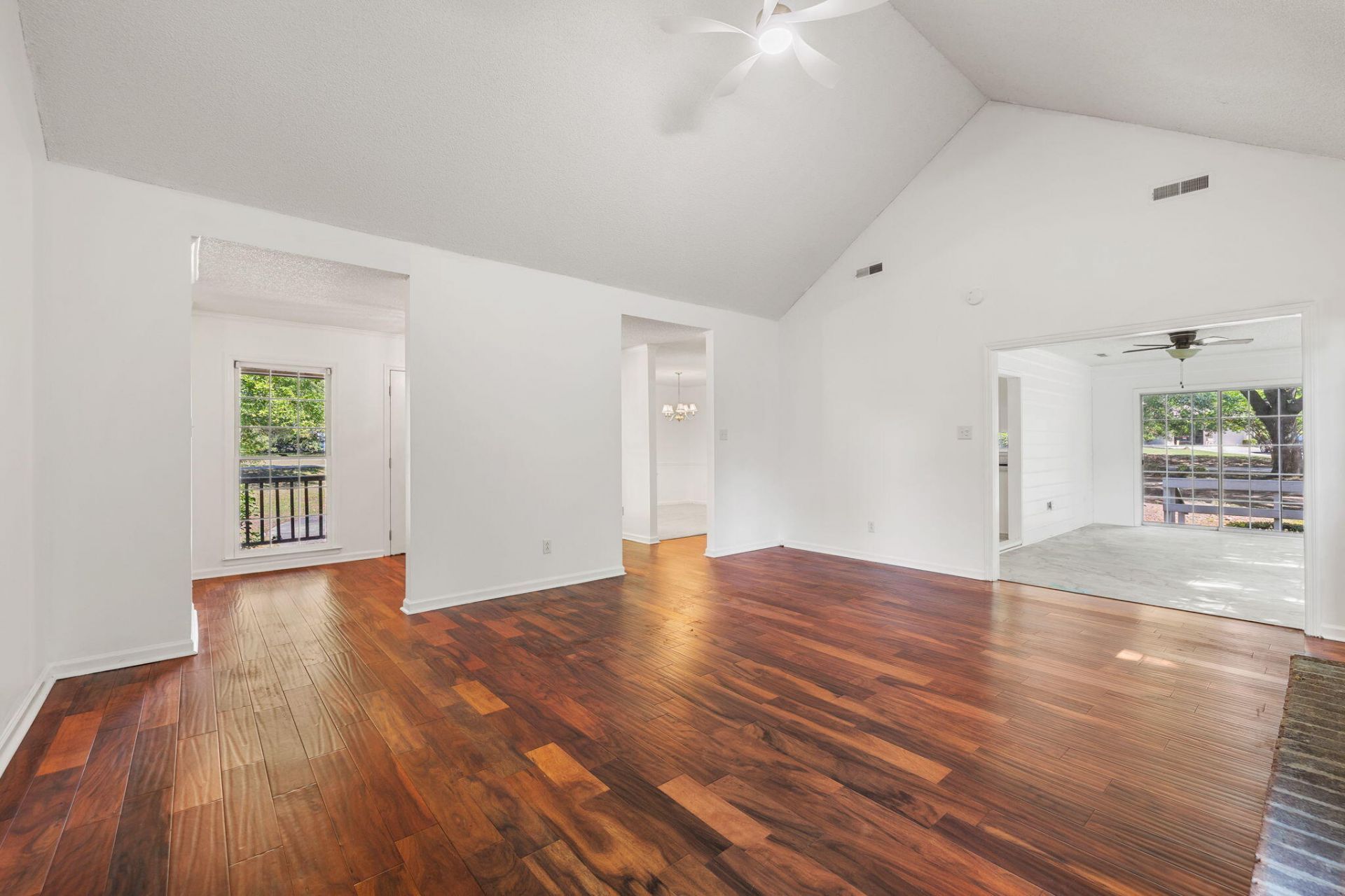 134 Cooper Circle Photo 10