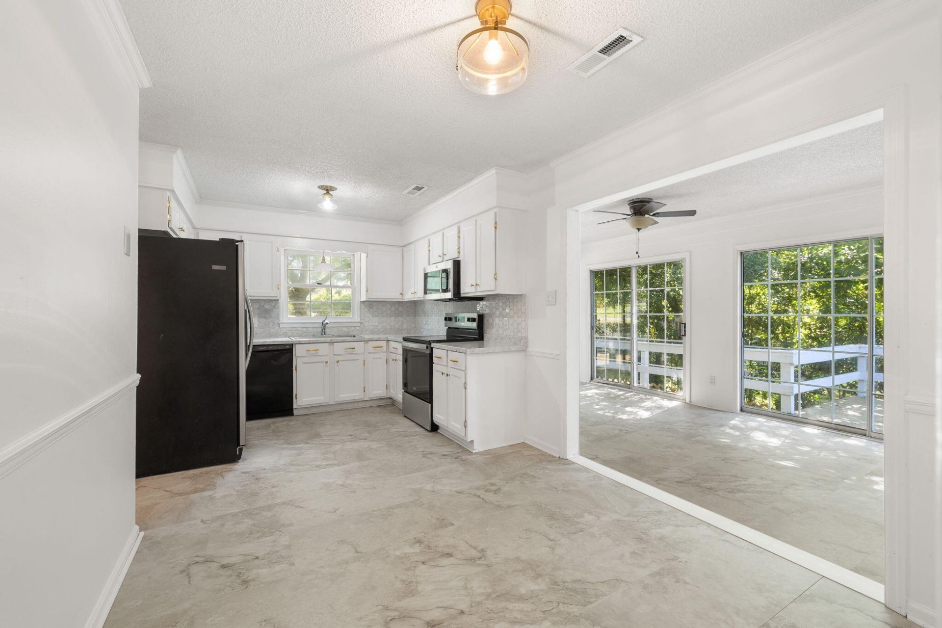 134 Cooper Circle Photo 13