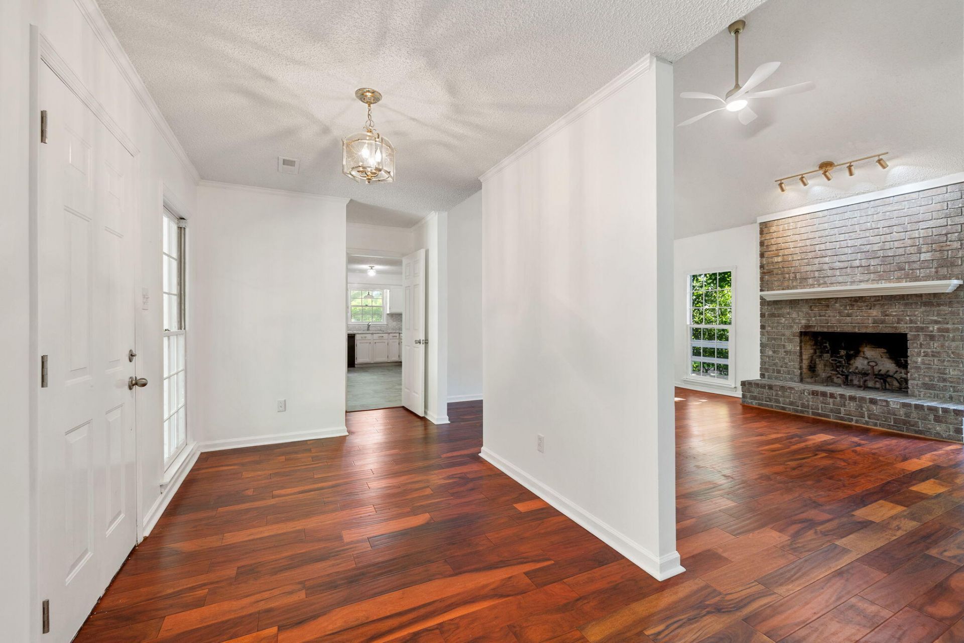 134 Cooper Circle Photo 7