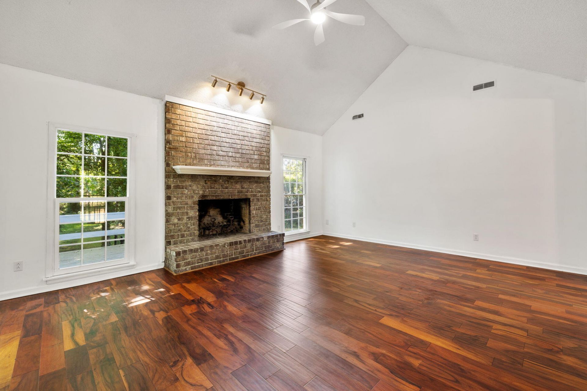 134 Cooper Circle Photo 9