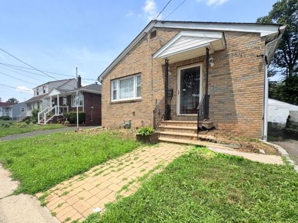 304 West Linden Ave., Linden, NJ 07036