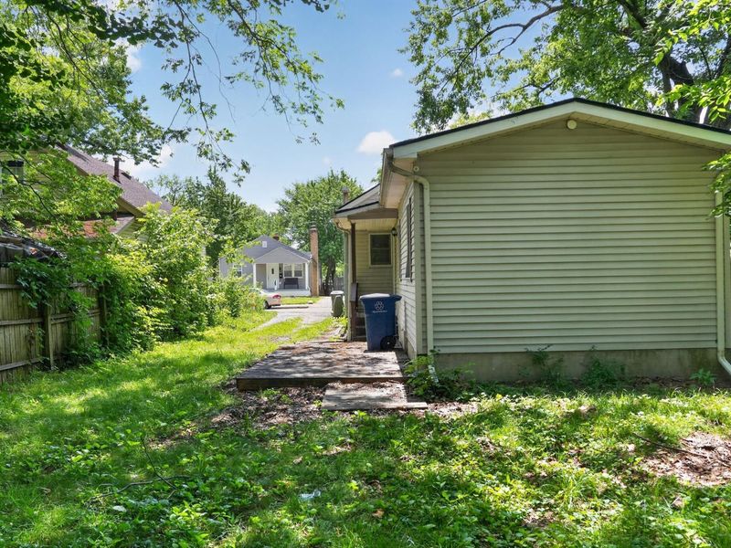 2864 E 9th Avenue , Columbus, OH 43219 Photo 15