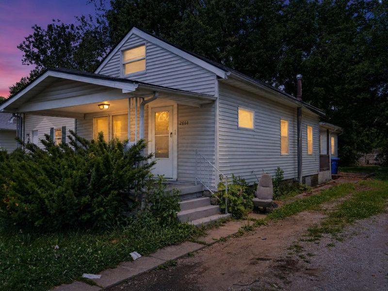 2864 E 9th Avenue , Columbus, OH 43219 Photo 2