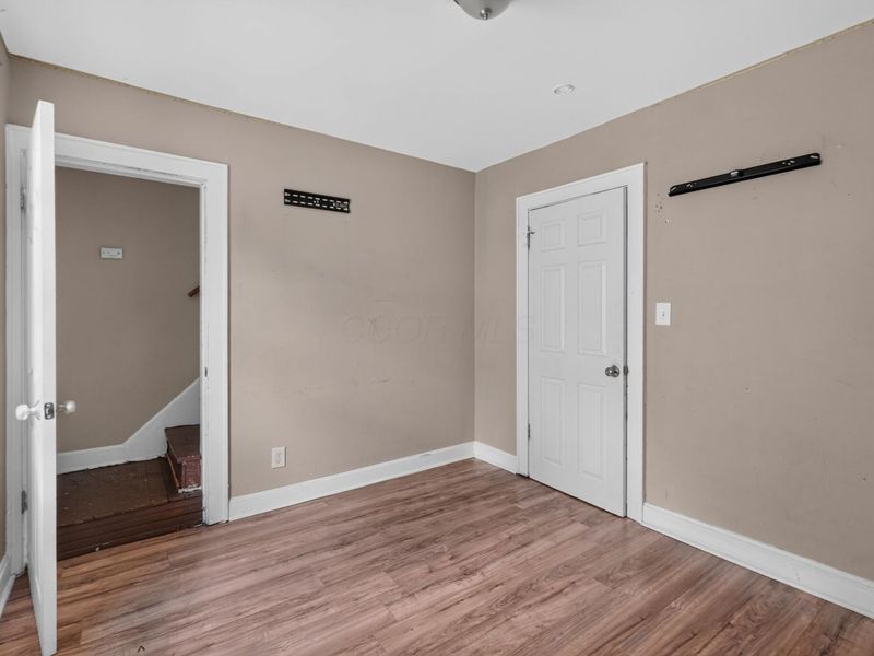 2864 E 9th Avenue , Columbus, OH 43219 Photo 8