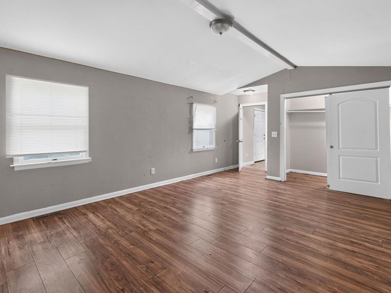 2864 E 9th Avenue , Columbus, OH 43219 Photo 9