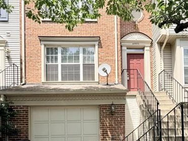 45572 WHITCOMB SQUARE, STERLING, VA 20166