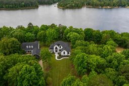 447 Harbor View Drive  photo 4