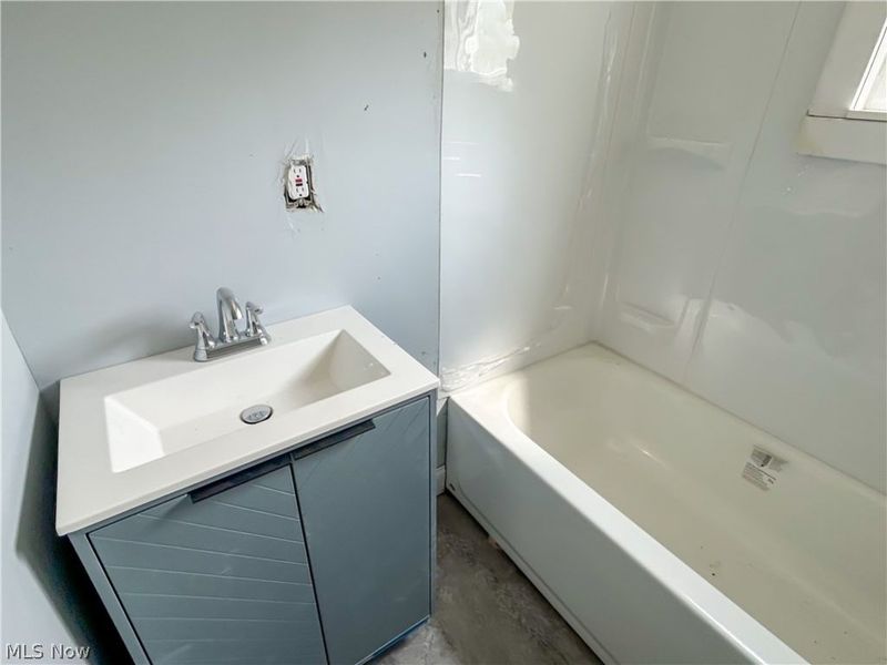 9800 Pratt Avenue, Cleveland, OH 44105 Photo 19