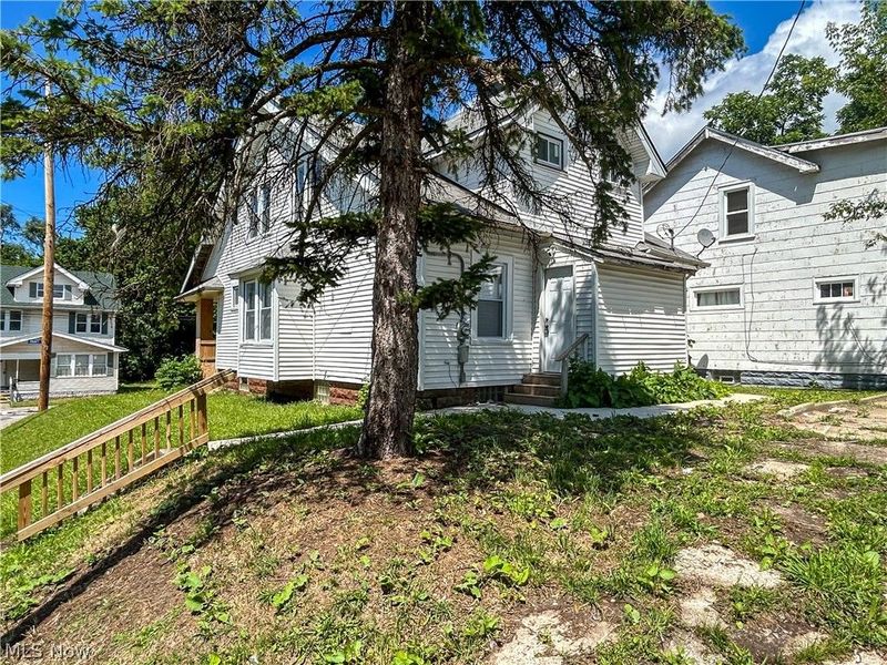 9800 Pratt Avenue, Cleveland, OH 44105 Photo 8