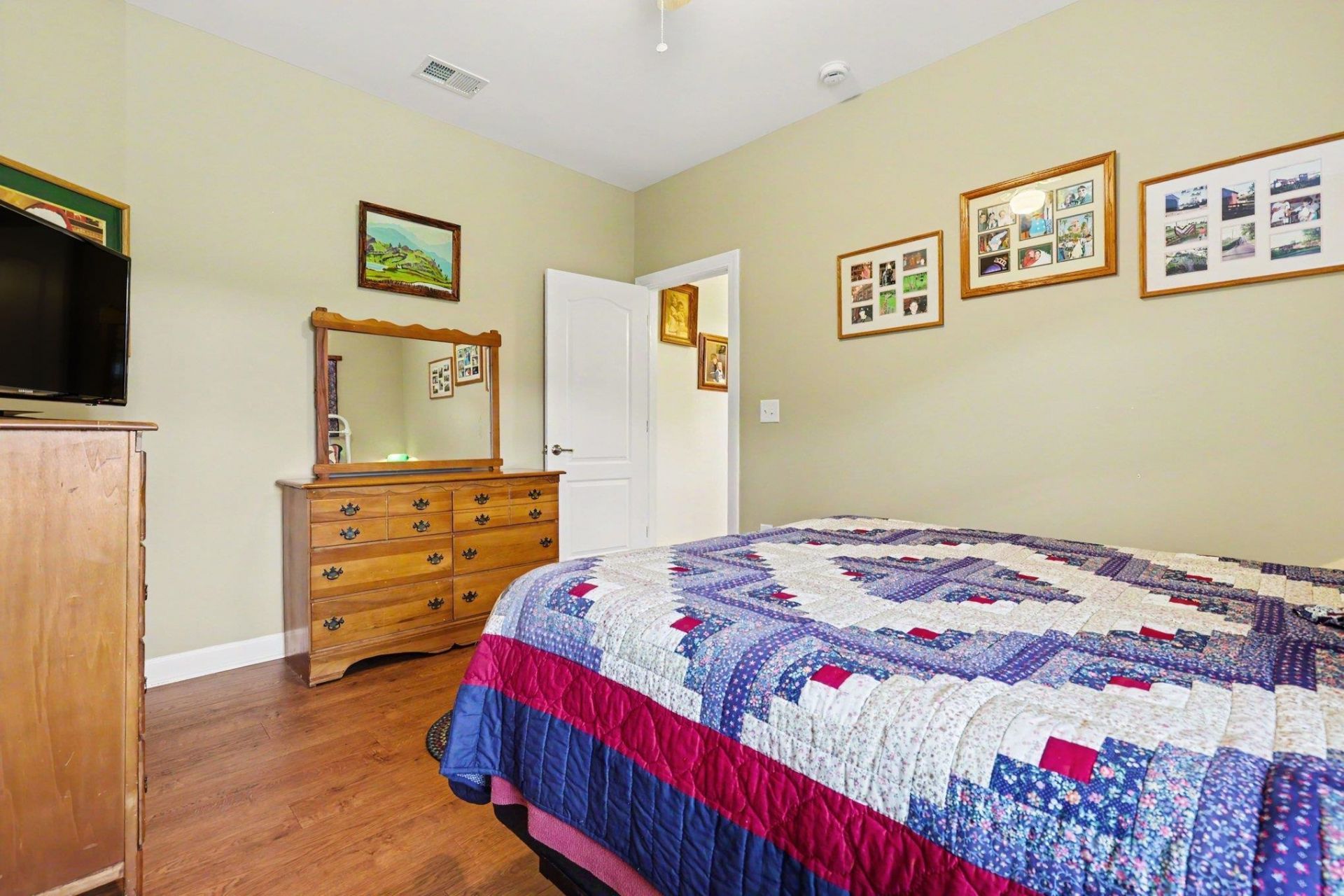 916 Ashbourn Ct. Photo 21