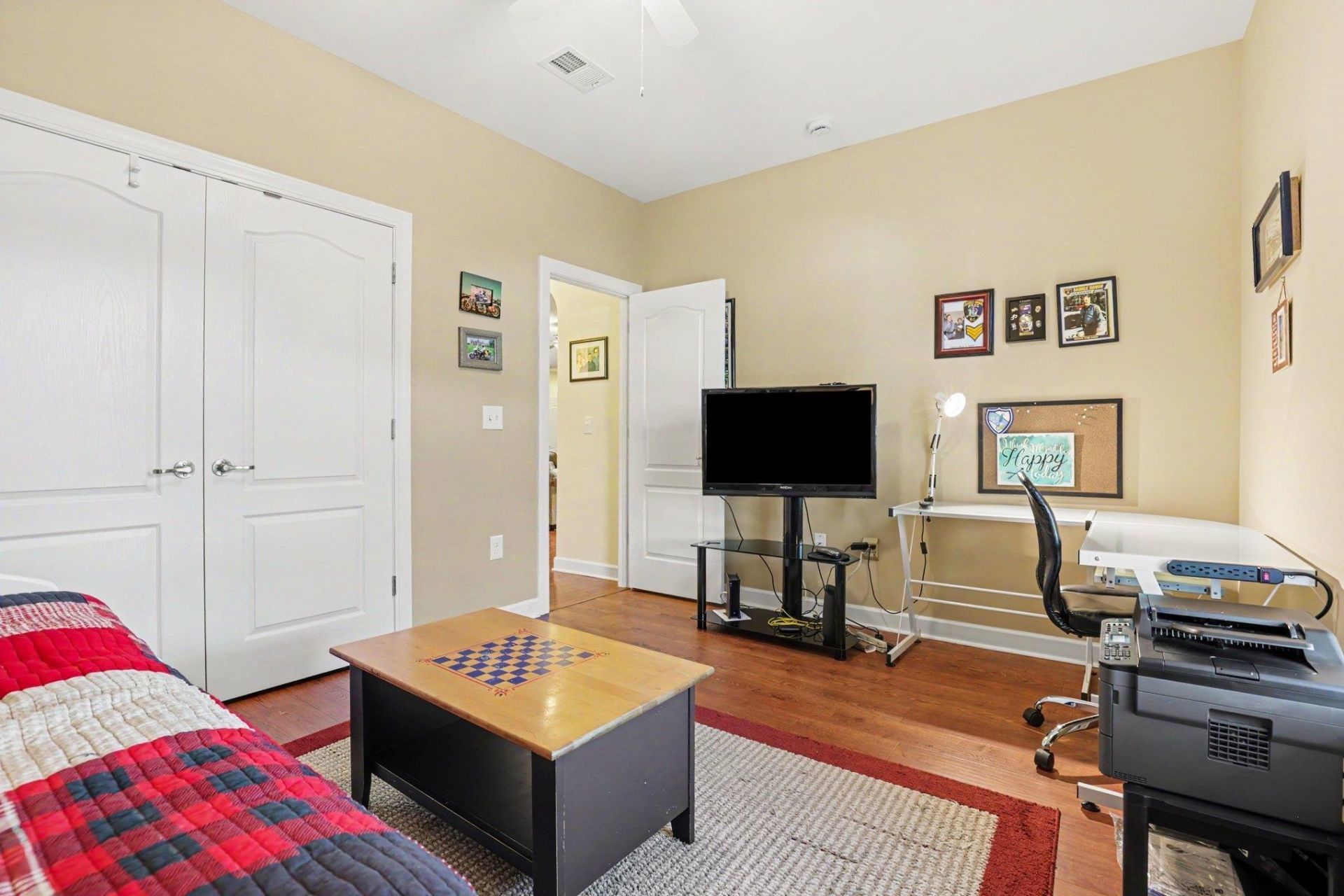 916 Ashbourn Ct. Photo 23