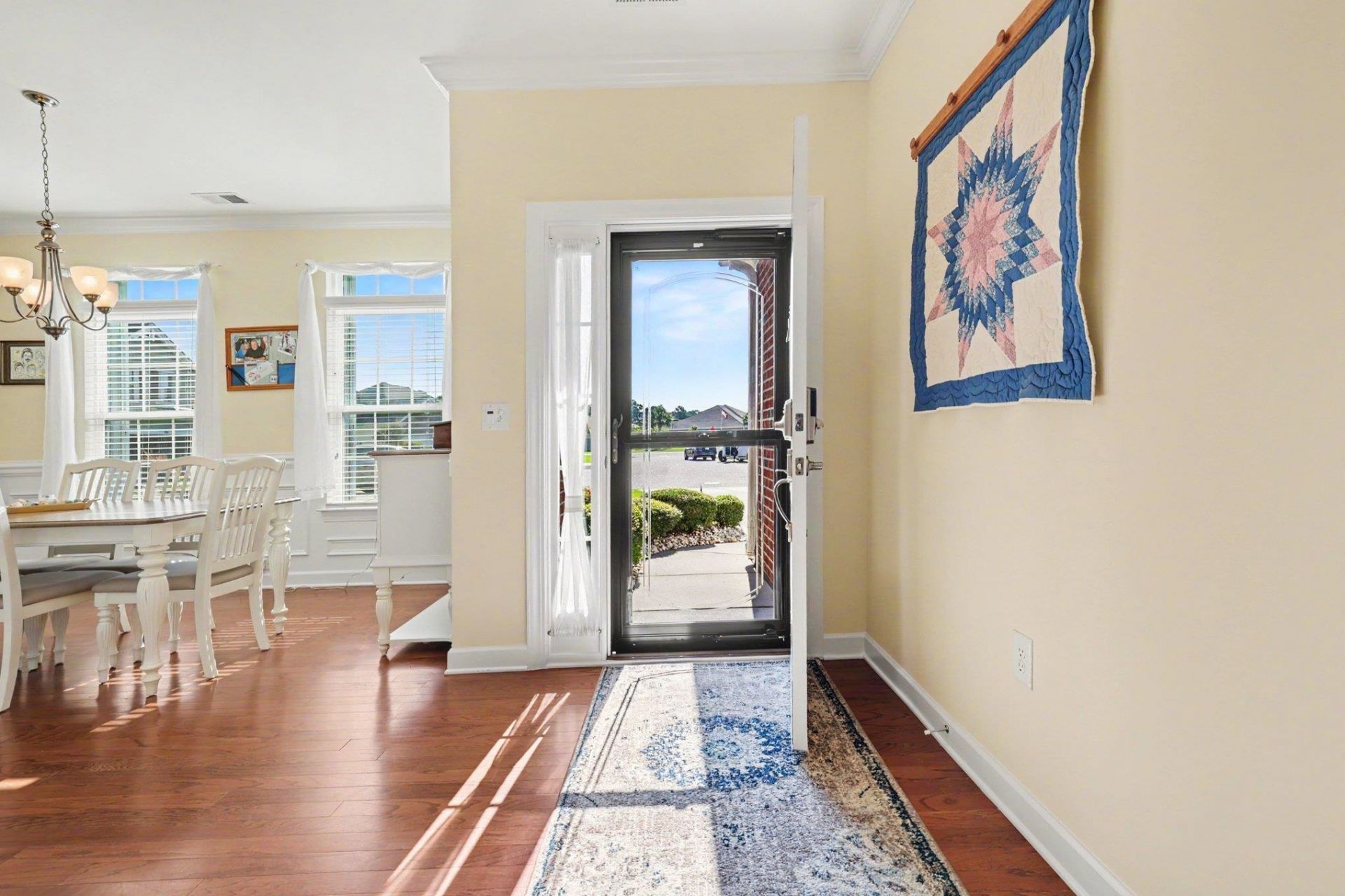 916 Ashbourn Ct. Photo 4