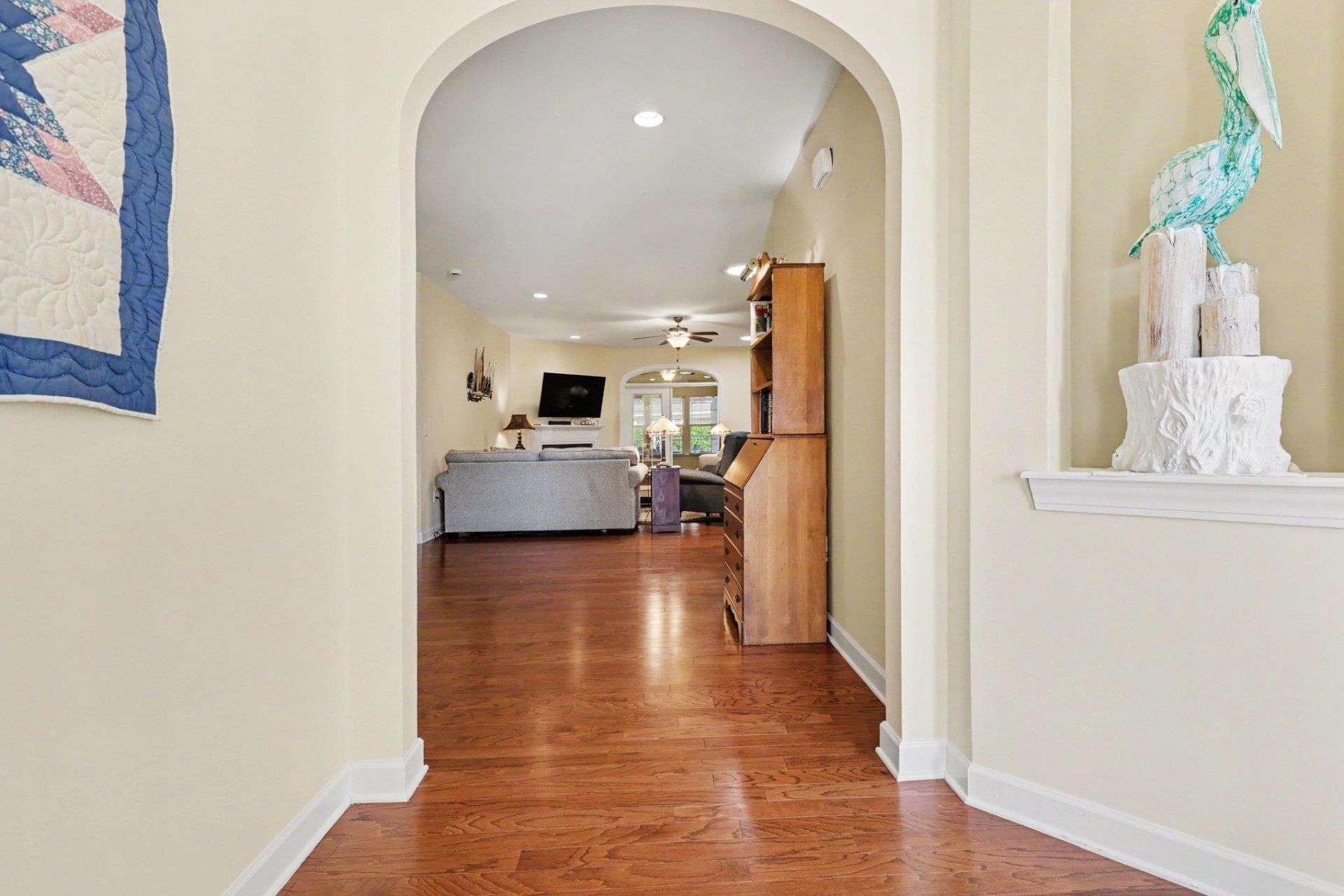 916 Ashbourn Ct. Photo 5