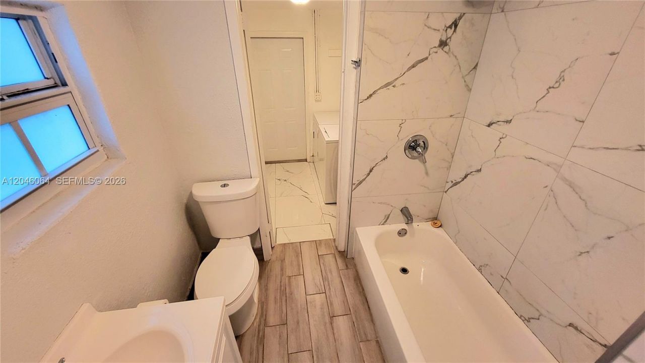 720 NE 5th St , Unit 1-1, Hallandale Beach, FL 33009 Photo