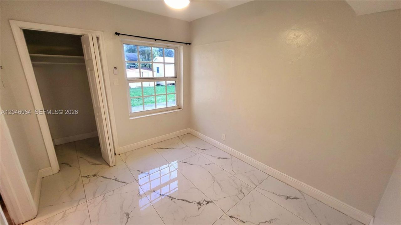 720 NE 5th St , Unit 1-1, Hallandale Beach, FL 33009 Photo
