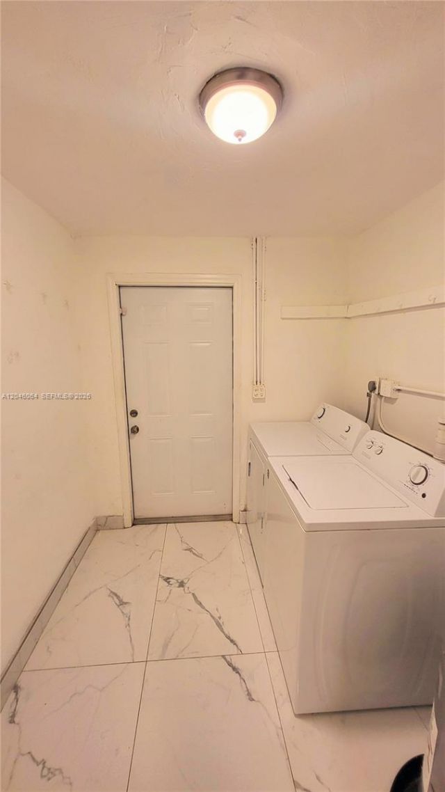 720 NE 5th St , Unit 1-1, Hallandale Beach, FL 33009 Photo