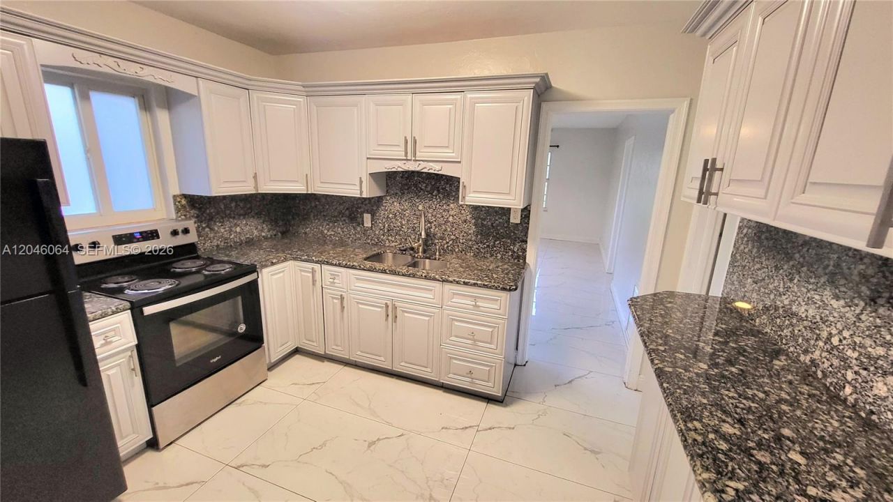 720 NE 5th St , Unit 1-1, Hallandale Beach, FL 33009 Photo