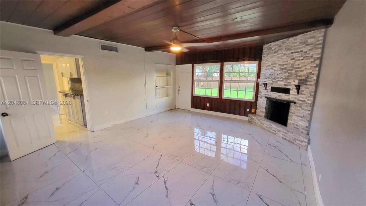720 NE 5th St , Unit 1-1, Hallandale Beach, FL 33009 Photo