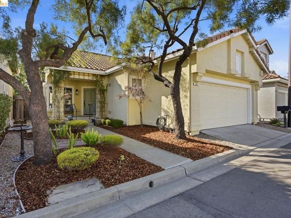 15 Lavagetto CT, Alameda, CA 94502
