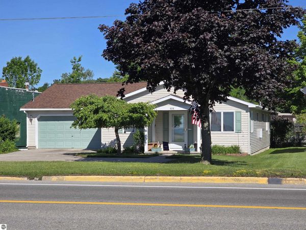 808 Lake Street W, Tawas City, MI 48763