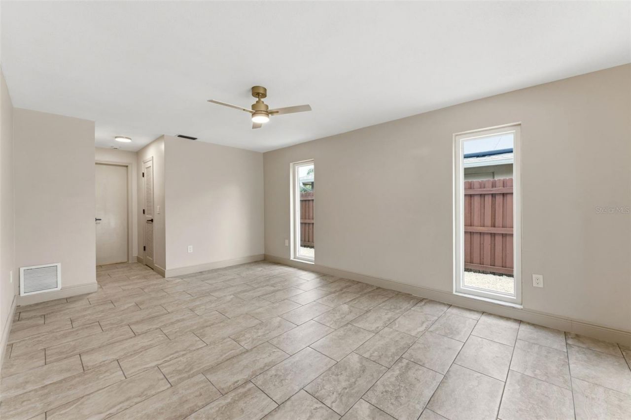 10711 Frances Ln, Largo, FL 33774 Photo
