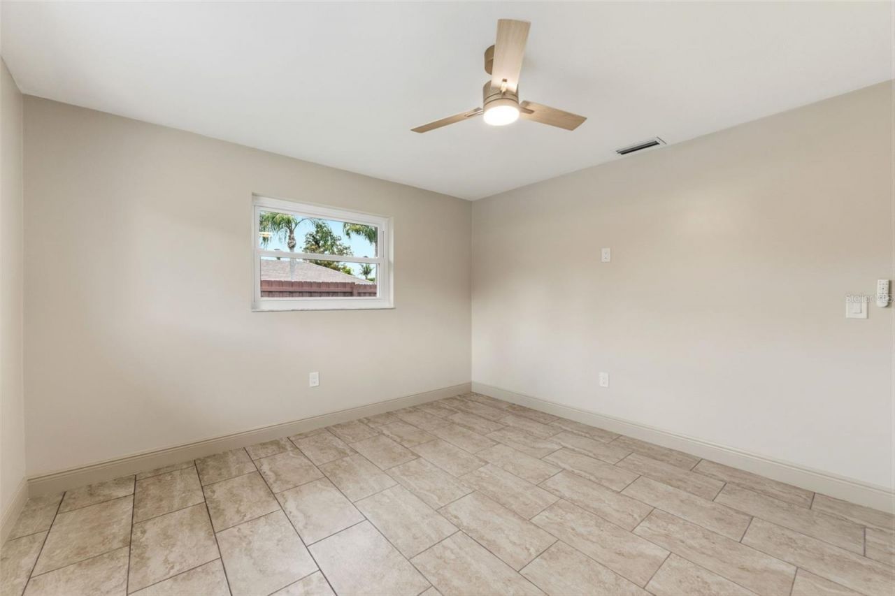 10711 Frances Ln, Largo, FL 33774 Photo