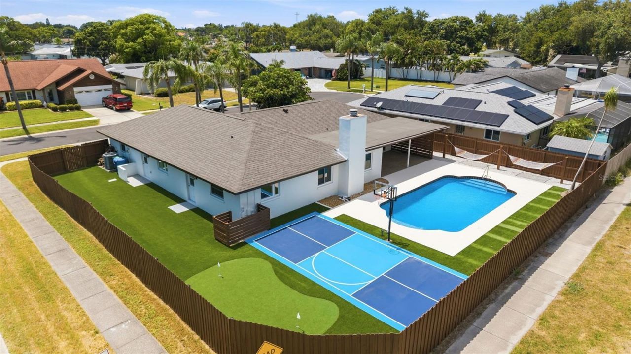 10711 Francis Ln, Largo, FL 33774 Photo