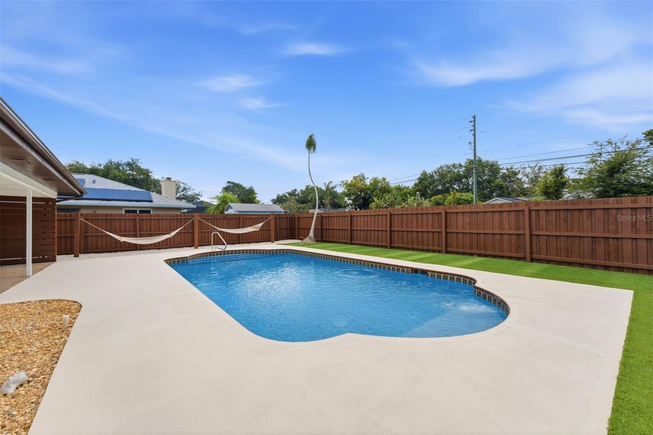 10711 Francis Ln, Largo, FL 33774 Photo