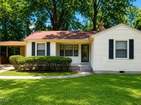 118 E Tate Street, Senatobia, MS 38668