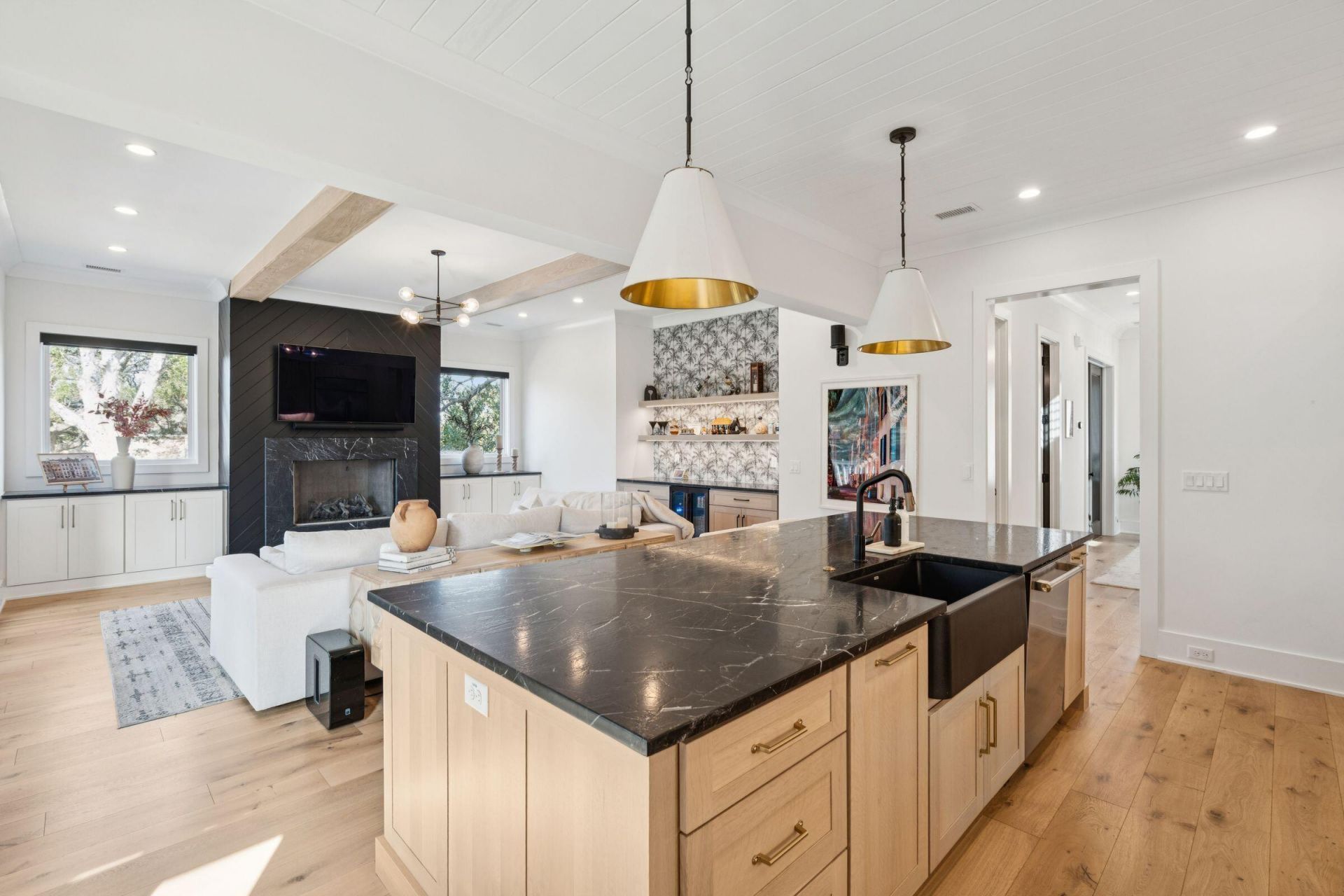 121 Simmons Street Photo 16