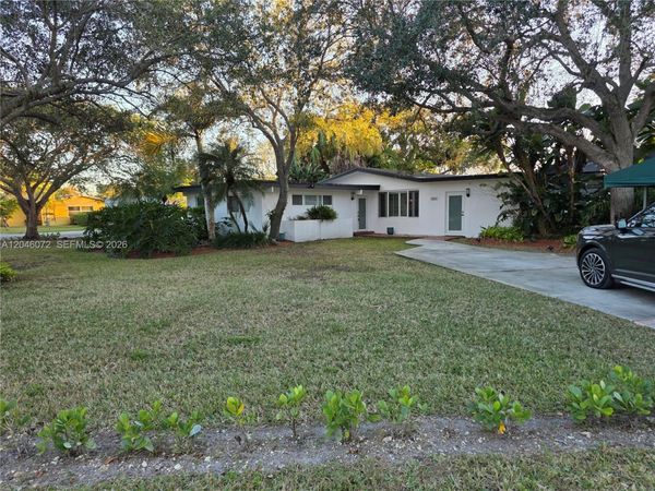 9860 SW 140th St, Miami, FL 33176
