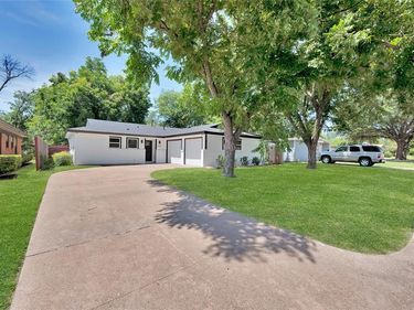 2805 Cordone Street, Fort Worth, TX 76133