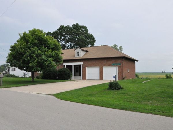 17782 180th Street , Langworthy, IA 52252