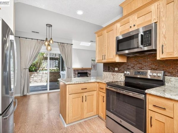 3861 Vine St, Pleasanton, CA 94566
