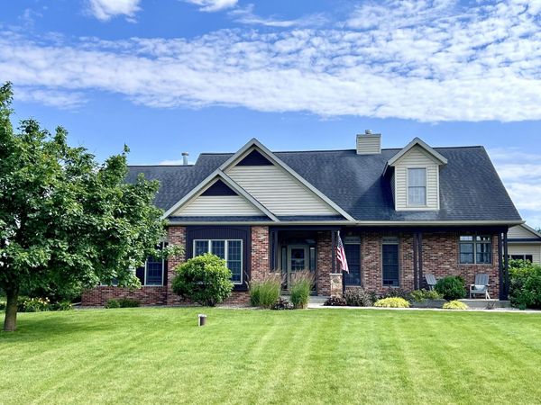 4730 N Catawba Dr, Harmony, WI 53563