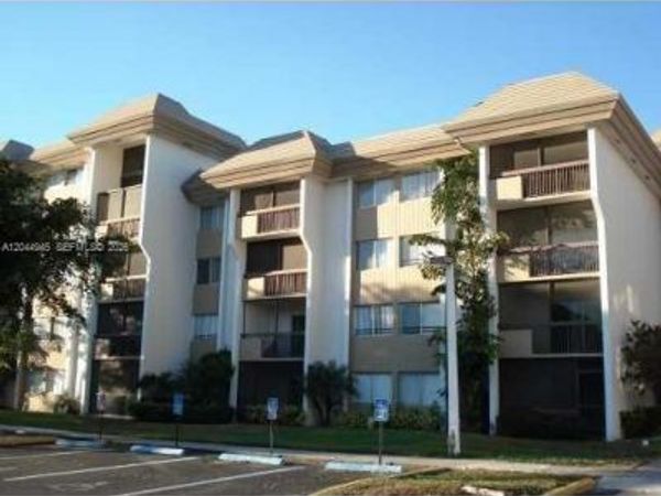 731 N Pine Island Rd, Unit 305, Plantation, FL 33324