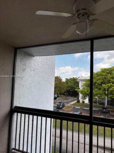 731 N Pine Island Rd, Unit 305, Plantation, FL 33324 Photo
