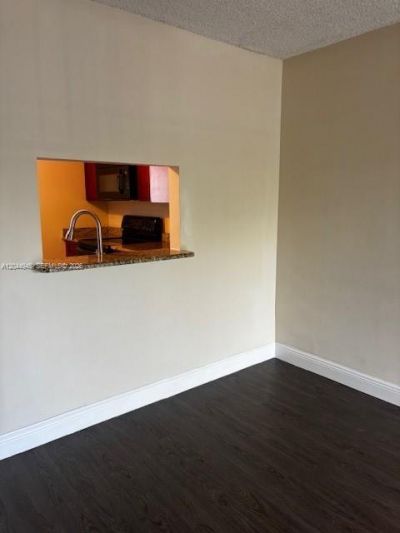 731 N Pine Island Rd, Unit 305, Plantation, FL 33324 Photo