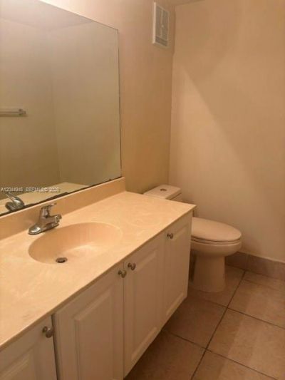731 N Pine Island Rd, Unit 305, Plantation, FL 33324 Photo