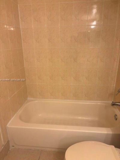 731 N Pine Island Rd, Unit 305, Plantation, FL 33324 Photo