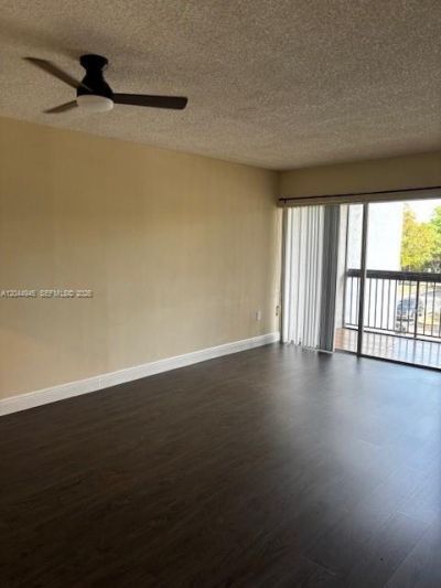731 N Pine Island Rd, Unit 305, Plantation, FL 33324 Photo