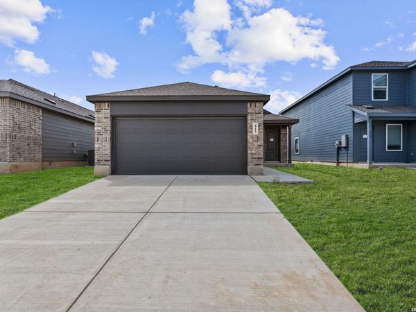 415 Sauvignon Pt, New Braunfels, TX 78130