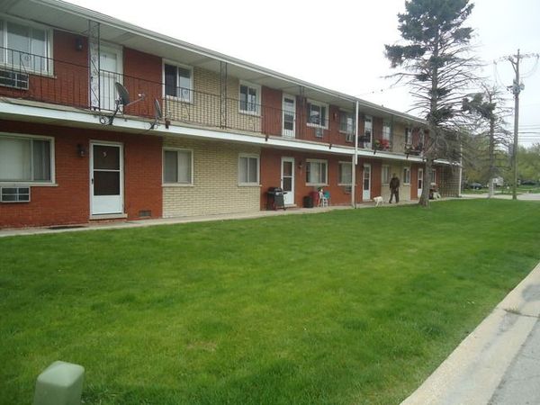 8244 W 87th Street , Unit 14, Hickory Hills, IL 60457